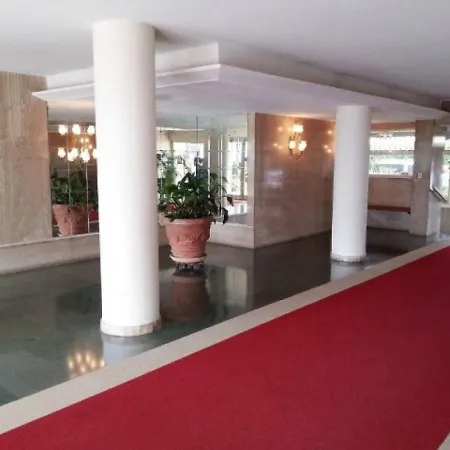 Dolce Apartment *